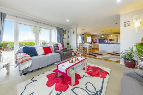 Photo of property in 19 Cairnsvale Rise, Manurewa, Auckland, 2105