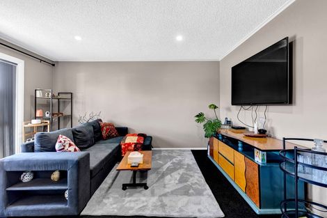 Photo of property in 16d Orlando Street, Stratford, 4332