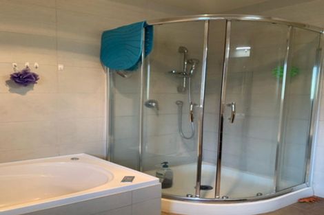 Photo of property in 3 Stroud Place, Henderson, Auckland, 0612