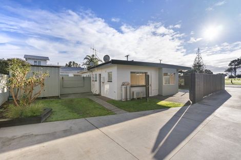 Photo of property in 511c Ocean Road, Whangamata, 3620