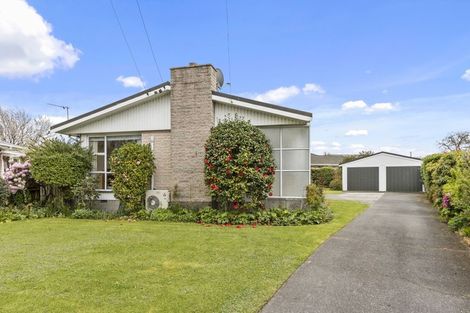 Photo of property in 62 Greendale Avenue, Avonhead, Christchurch, 8042