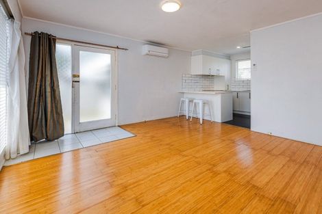 Photo of property in 2/8 James Road, Manurewa, Auckland, 2102