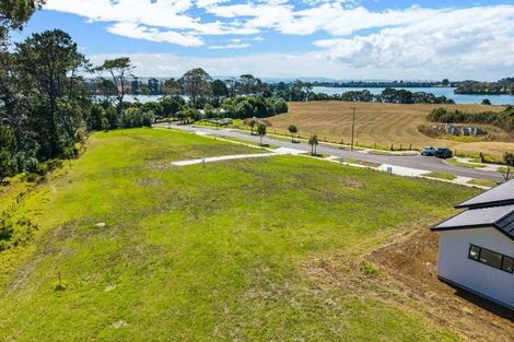 Photo of property in 4d Mclarin Road, Glenbrook, 2681