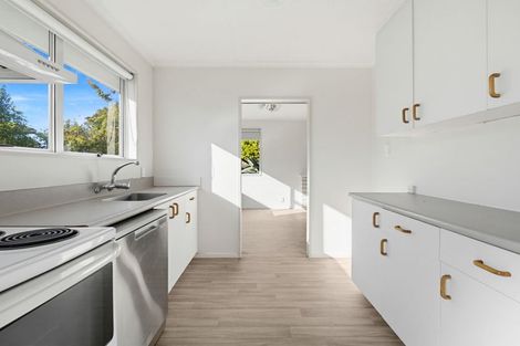 Photo of property in 37 Kimberley Grove, Westbrook, Palmerston North, 4412