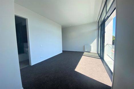 Photo of property in 7 Jean Caldwell Way, Island Bay, Wellington, 6023