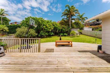 Photo of property in 7 John Dee Crescent, Red Beach, 0932