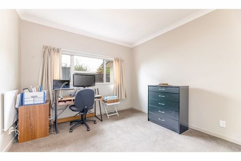 Photo of property in 35 Gresford Street, Edgeware, Christchurch, 8013