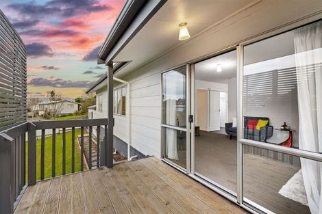 Photo of property in 24 Garton Drive, Massey, Auckland, 0614