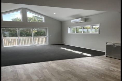 Photo of property in 3 Kopua Place, Whitby, Porirua, 5024