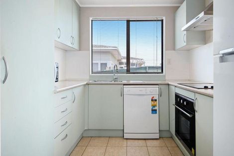 Photo of property in 32 Clendon Avenue, Papatoetoe, Auckland, 2025