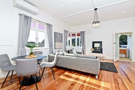Photo of property in 11 Walsh Street, Forest Lake, Hamilton, 3200