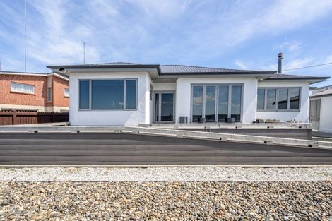 Photo of property in 246 Marine Parade, Bluff, 9814