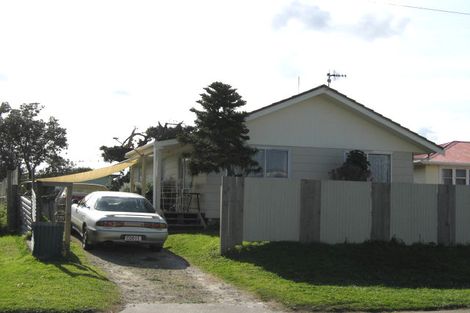 Photo of property in 60 Matai Street, Castlecliff, Whanganui, 4501