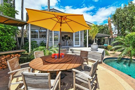 Photo of property in 11a Youngs Road, Papakura, 2110