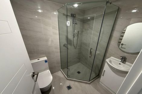 Photo of property in 57 Chatsworth Crescent, Pakuranga Heights, Auckland, 2010