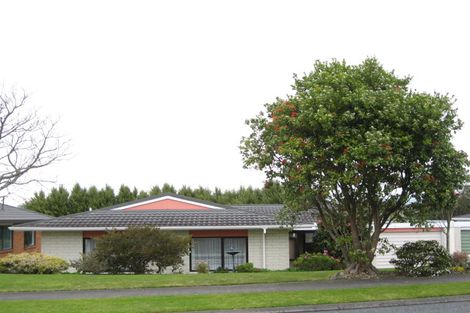 Photo of property in 10 Sandel Rise, Merrilands, New Plymouth, 4312