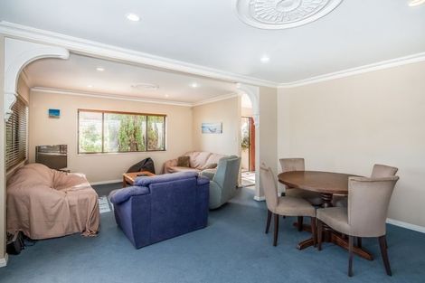 Photo of property in 49 College Road, Northcote, Auckland, 0627