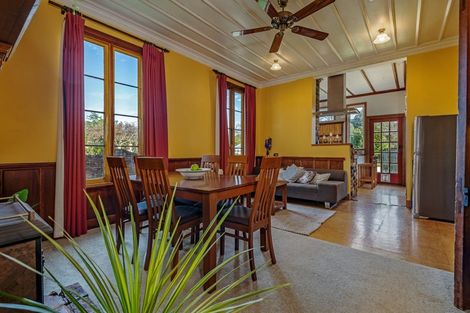 Photo of property in 102 Atawhai Road, Fitzherbert, Palmerston North, 4410