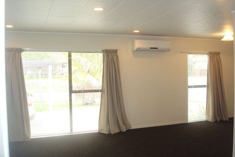 Photo of property in 21 Aberfeldy Avenue, Highland Park, Auckland, 2010