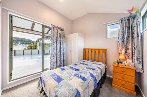 Photo of property in 28 Kawatiri Grove, Wainuiomata, Lower Hutt, 5014