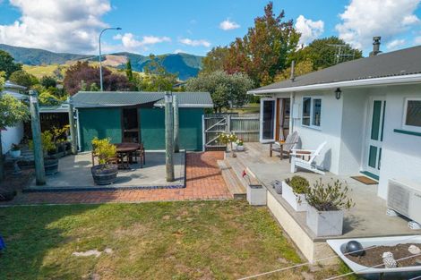 Photo of property in 13 Keats Crescent, Stoke, Nelson, 7011