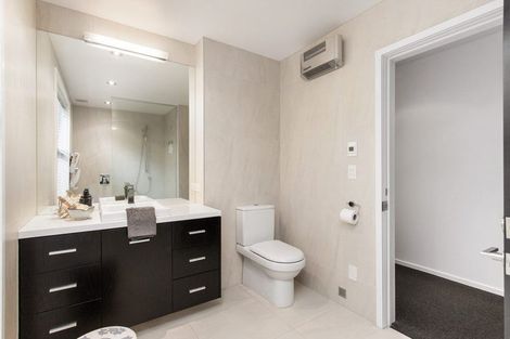 Photo of property in 40 Wroxton Terrace, Merivale, Christchurch, 8014