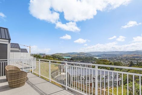 Photo of property in 8 Kopua Place, Whitby, Porirua, 5024