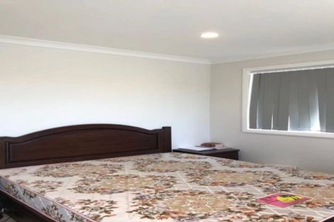 Photo of property in 14 Lagonda Rise, Oteha, Auckland, 0632