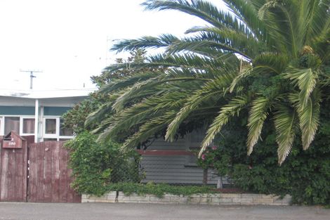 Photo of property in 390-392 Jackson Street, Petone, Lower Hutt, 5012