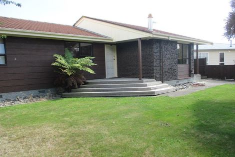 Photo of property in 12 Hillcrest Drive, Kelvin Grove, Palmerston North, 4414
