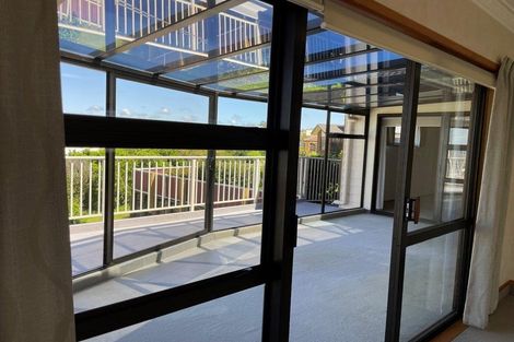 Photo of property in 31 Reflection Drive, West Harbour, Auckland, 0618