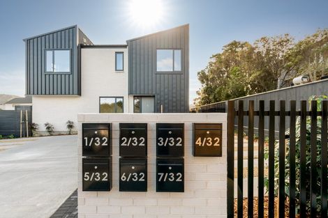 Photo of property in 32 Kaihuia Street, Northland, Wellington, 6012