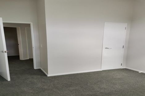 Photo of property in Miramar Villas, 3u5 Byron Street, Miramar, Wellington, 6022