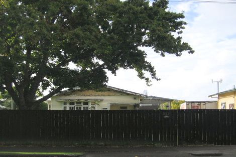 Photo of property in 1/397 West Coast Road, Glen Eden, Auckland, 0602