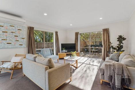 Photo of property in 1 Leigh Place, Paraparaumu Beach, Paraparaumu, 5032