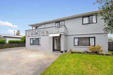 Photo of property in 13 Bodi Place, Te Atatu South, Auckland, 0610