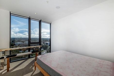 Photo of property in 1 Buscomb Avenue, Henderson, Auckland, 0610