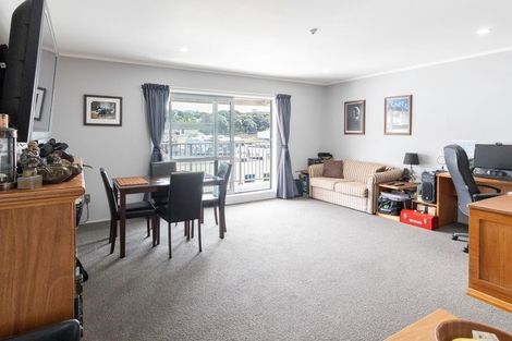 Photo of property in 23/8u Girton Terrace, Mount Cook, Wellington, 6021