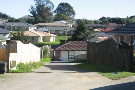 Photo of property in 27 Loughinisland Place, Weymouth, Auckland, 2103