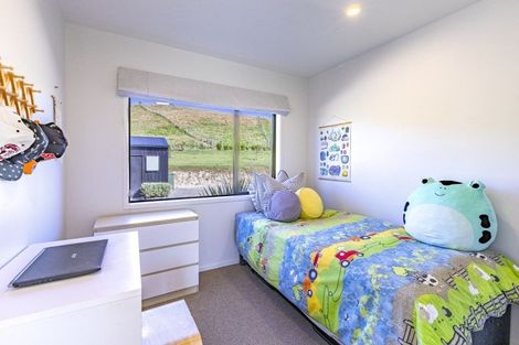 Photo of property in 53 Highlands Drive, Waipawa, 4210