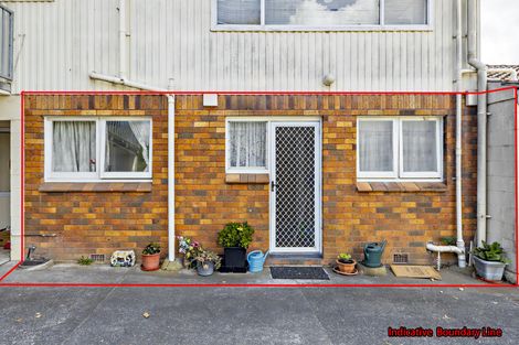 Photo of property in 4/100 Coronation Road, Papatoetoe, Auckland, 2025