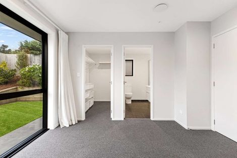 Photo of property in 9 Rehua Place, Waiwhakaiho, New Plymouth, 4312