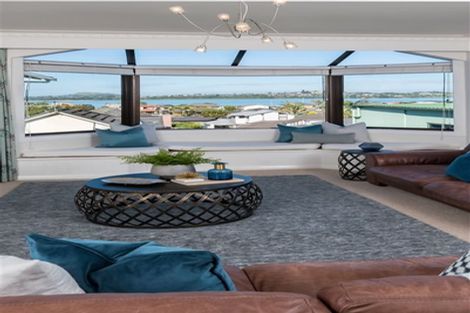 Photo of property in 22 Morrow Avenue, Bucklands Beach, Auckland, 2012