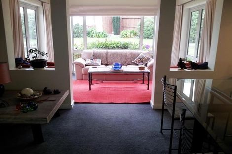 Photo of property in 5 Matthew Place, Kawaha Point, Rotorua, 3010
