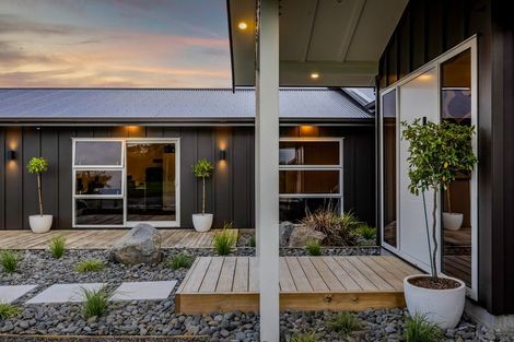 Photo of property in 423 Cardiff Road, Pembroke, Stratford, 4391