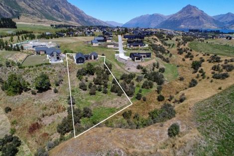 Photo of property in 7 Rabbiters Crescent, Jacks Point, Queenstown, 9371