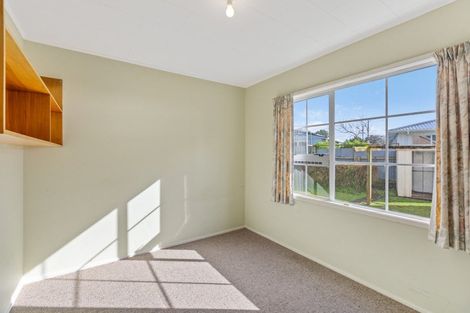 Photo of property in 11 Konini Place, Hawera, 4610