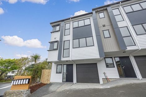 Photo of property in 4/163 Edmonton Road, Te Atatu South, Auckland, 0610