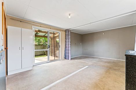 Photo of property in 30 Ozich Avenue, Te Atatu South, Auckland, 0610