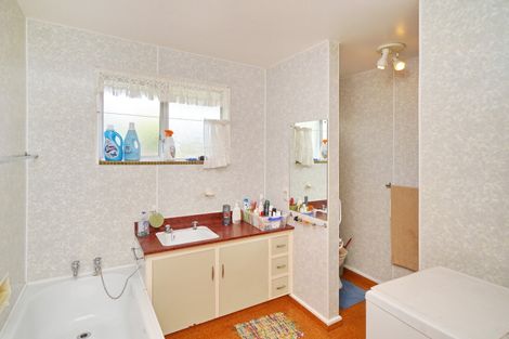 Photo of property in 23 Crofton Road, Harewood, Christchurch, 8051